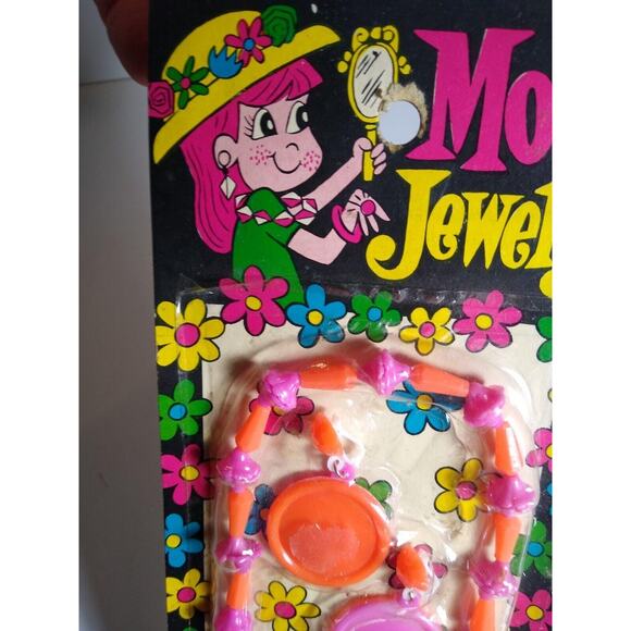 Mod Jewelry SEALED Retro Vintage Set Ear Rings Necklace Sealed Hong Kong 1970's - Picture 6 of 7